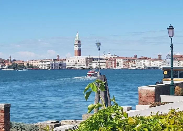 Biennale Flat In Giardini *