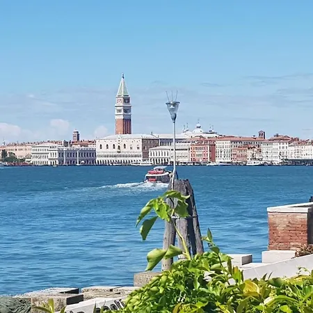 Biennale Flat In Giardini *